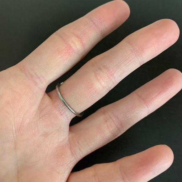 Ring - Picture 3 of 4